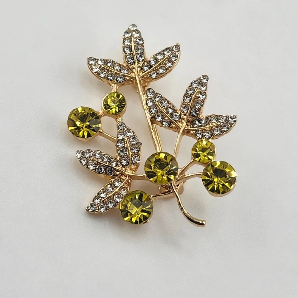 Gold Tone Leaf Branch‎ Brooch Pin Rhinestone Crystal Gem Accents